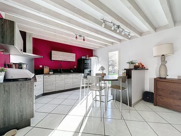 Maison familiale au calme avec piscine