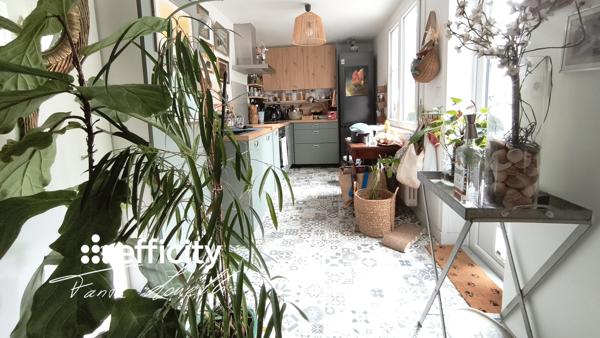 Maison
         4 pièces
        - 88 m² 242 000 € *