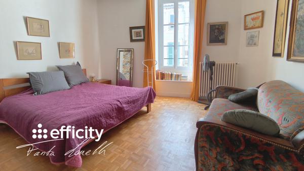Maison
         4 pièces
        - 88 m² 242 000 € *