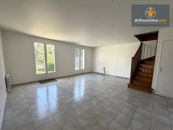 Vente                                                      Maison
                        
                     4 pièces                      88 m2                     à Compiègne