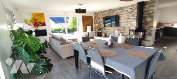A 10mns REDON - Secteur calme et résidentiel, beau pavillon contemporain de 162 m², comprenant ...