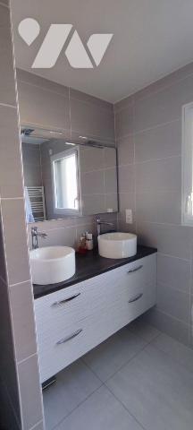 A 10mns REDON - Secteur calme et résidentiel, beau pavillon contemporain de 162 m², comprenant ...