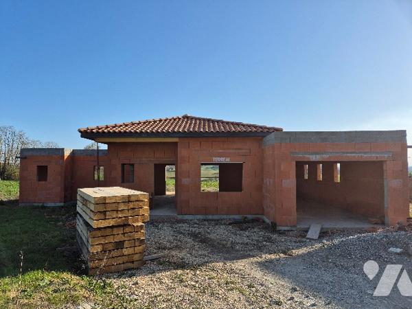 NIZAS (32130), Villa de 120m², sur une parcelle de 1012m².