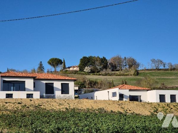 NIZAS (32130), Villa de 120m², sur une parcelle de 1012m².