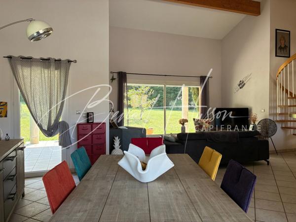 Maison T5 de 114 m² sur terrain arboré de 4063 m²