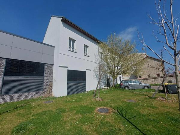 Immeuble à vendre à Mantes-la-Ville (78711)