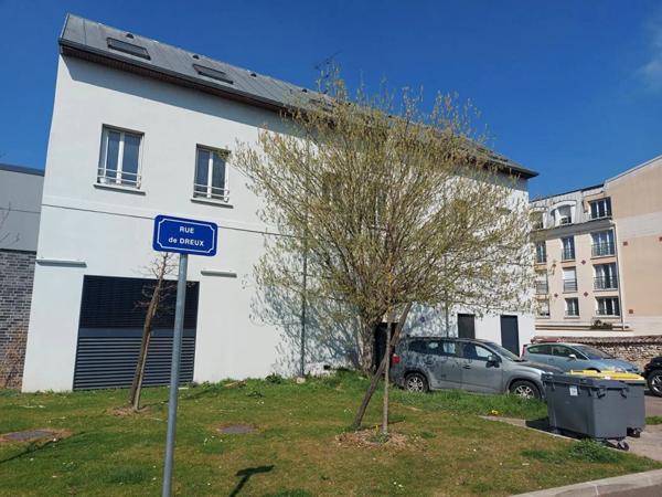 Immeuble à vendre à Mantes-la-Ville (78711)