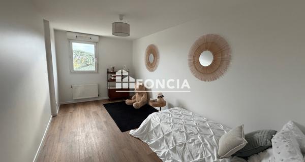 Location Appartement meublé 6 pièces 139.42 m² - Villeurbanne 69100