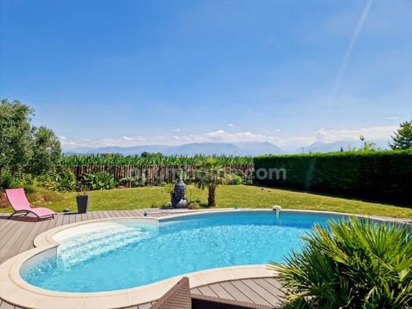 À VENDRE – Maison de plain-pied avec vue Pyrénées, piscine & jardin arboré