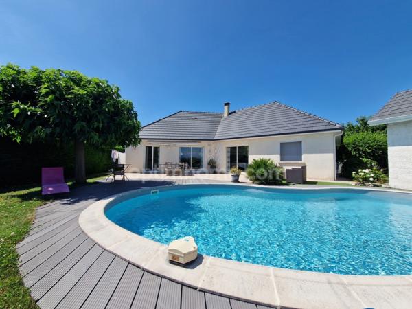 À VENDRE – Maison de plain-pied avec vue Pyrénées, piscine & jardin arboré