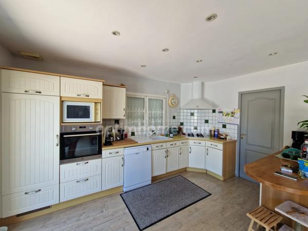 À VENDRE – Maison de plain-pied avec vue Pyrénées, piscine & jardin arboré