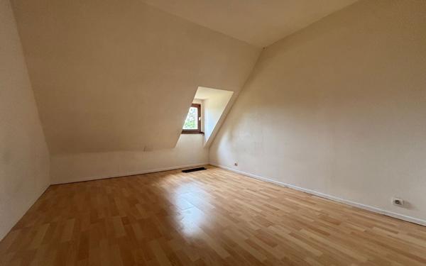 Maison à louer    4 pièces •  Prey