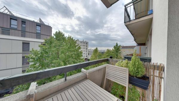 T2 MEUBLE MONTREUIL AVEC BALCON