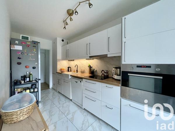 Appartement 4 pièces de 87 m² à Vaujours (93410)