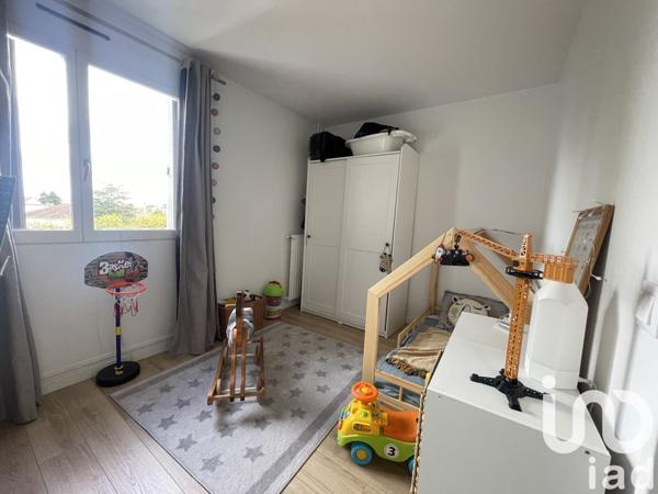 Appartement 4 pièces de 87 m² à Vaujours (93410)