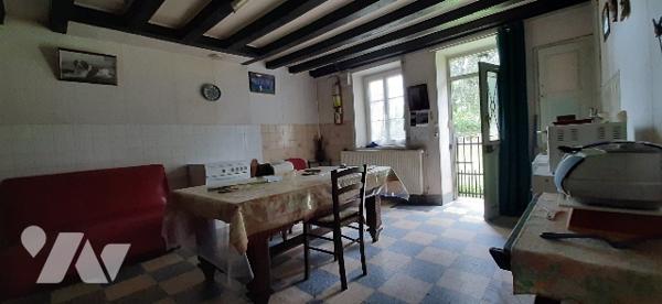 fermette avec dépendances et terrain