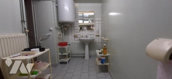 fermette avec dépendances et terrain