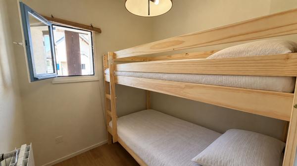 A vendre Erdeven - Appartement rénové avec terrasse, à deux pas de la mer