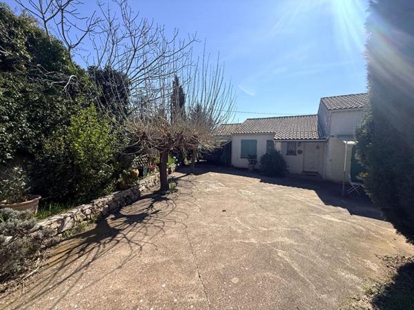 Villa avec jardin, piscine et garage à Flayosc. Votre maison de rêve au coeur de la Provence ! 6 pièce(s) 130 m2