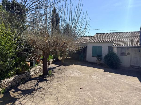 Villa avec jardin, piscine et garage à Flayosc. Votre maison de rêve au coeur de la Provence ! 6 pièce(s) 130 m2