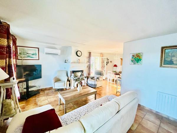 Villa avec jardin, piscine et garage à Flayosc. Votre maison de rêve au coeur de la Provence ! 6 pièce(s) 130 m2