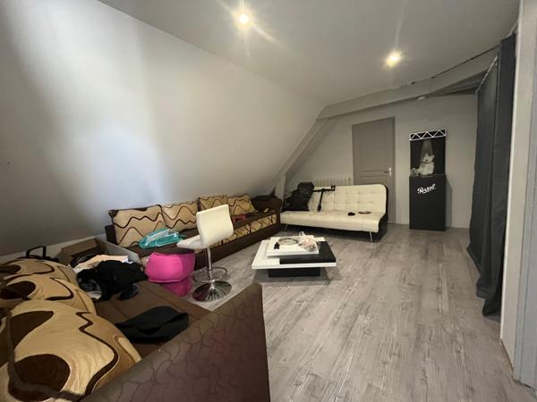 Bécon-les-Granits (49370) Maison 6 chambres