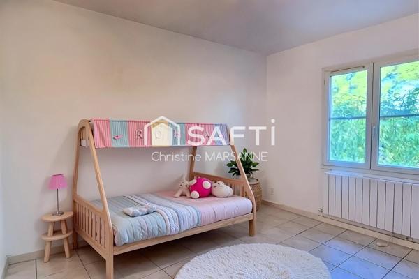 Deux logements, piscine, calme, proximité écoles