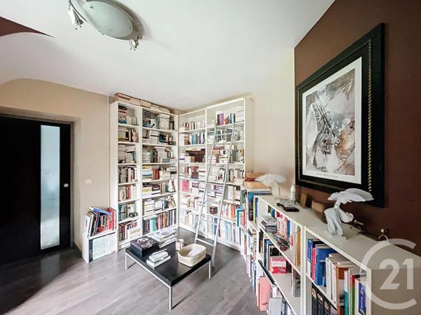 Maison à vendre  10 pièces - 247,49 m2 CONTEST - 53