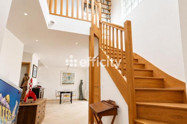 Maison
         6 pièces
        - 148 m² Exclusivité 499 000 € *