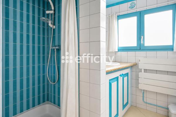 Maison
         6 pièces
        - 148 m² Exclusivité 499 000 € *