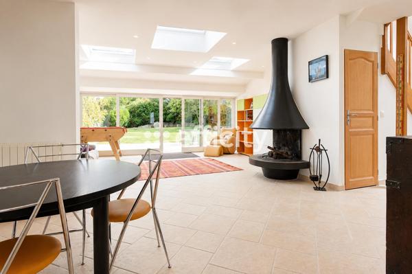 Maison
         6 pièces
        - 148 m² Exclusivité 499 000 € *