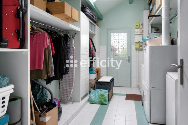 Maison
         6 pièces
        - 148 m² Exclusivité 499 000 € *