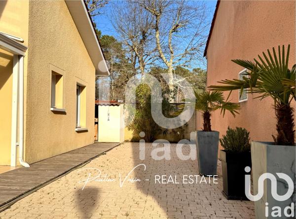 Maison 4 pièces de 140 m² à Lacanau (33680)
