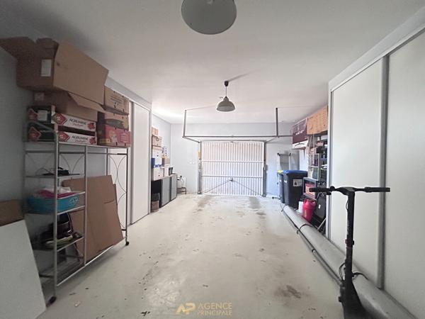 Maison familiale - 142m2 - piscine - Puilboreau 600 000 € **  - Référence  FB748