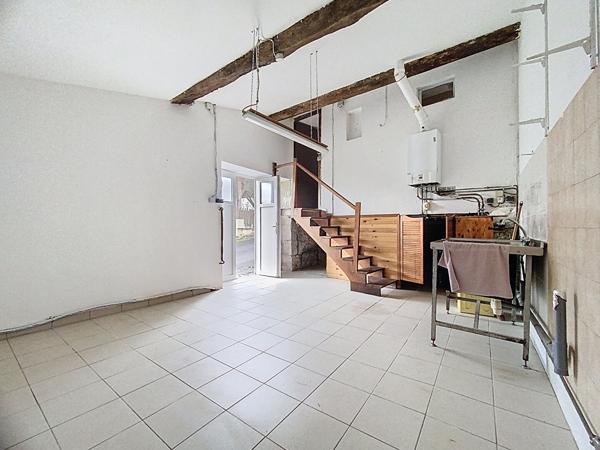 A Vendre à Ordan Larroque une maison de 6 pièces  d'une surface habitable de 140m2