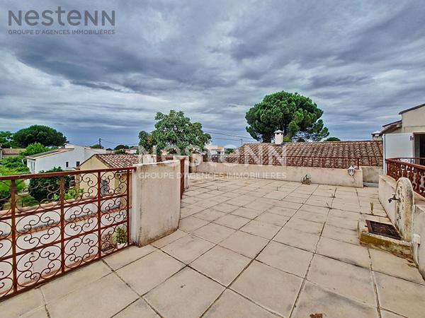 Grande villa familiale avec piscine et dépendance à Lunel