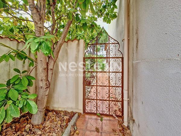 Grande villa familiale avec piscine et dépendance à Lunel