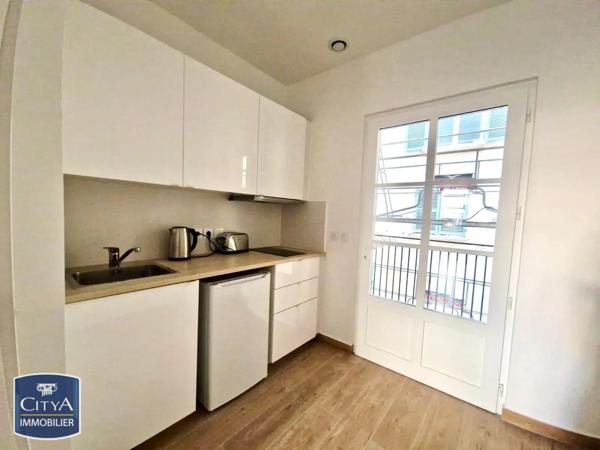 Appartement à louer 1 pièce 22.15m² Toulon (83000)