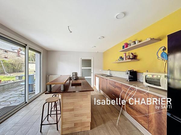 CHATEAUNEUF, MAISON ANCIENNE AVEC 4 CHAMBRES