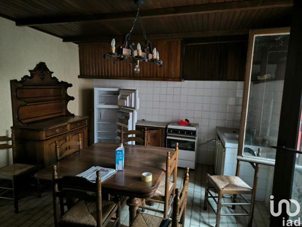 Maison 4 pièces de 80 m² à Fayet (12360)