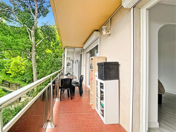 Appartement 4 pièces 90 m2 à vendre - Secteur Saint-Tronc -13010 Marseille