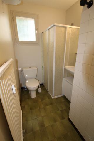 A VENDRE - T1 meublé ave BALCON et STATIONNEMENT dans résidence FONTAINE LES DIJON