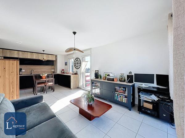 T3 en dernier étage + terrasse de 25m² vue dégagée + double Pkg en sous-sol - Toutes proximités