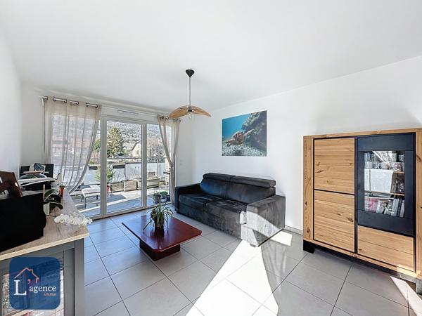 T3 en dernier étage + terrasse de 25m² vue dégagée + double Pkg en sous-sol - Toutes proximités