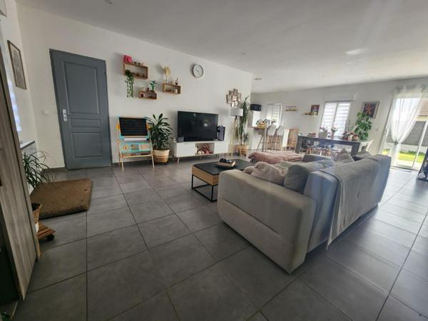 Pavillon récent 3 CH de plain pied sans vis à vis