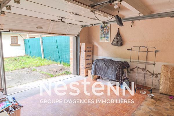 A Blaye-les-Mines, maison mitoyenne d'un côté 4 pièces principales sur sous-sol complet avec terrain attenant