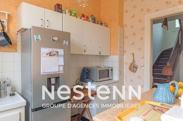 A Blaye-les-Mines, maison mitoyenne d'un côté 4 pièces principales sur sous-sol complet avec terrain attenant