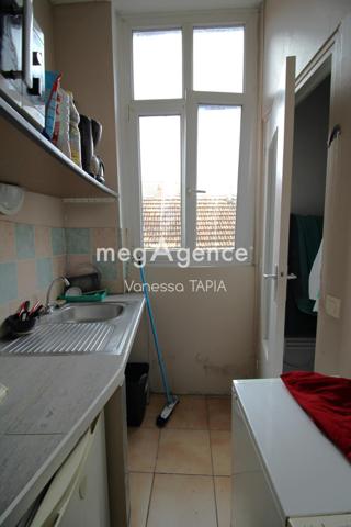 Immeuble à ROMILLY-SUR-SEINE, 10100 - 212m²