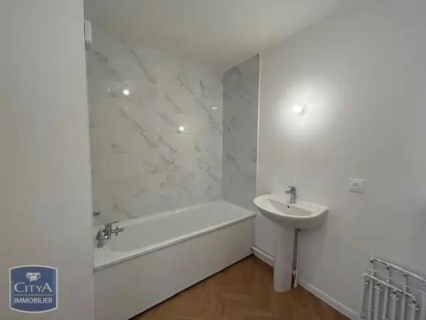 Appartement à louer 3 pièces 58.45m² Le Mée-sur-Seine (77350)