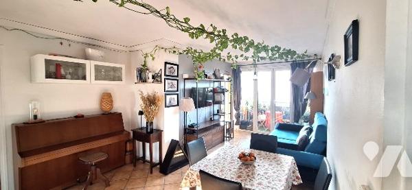 Nouveau Parc Sévigné T4 de 70 m² traversant et lumineux avec très belle vue mer et ville